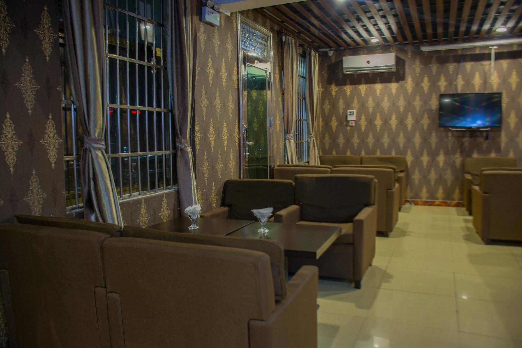 Hong Kong Hotel Νταρ ες Σαλάμ Εξωτερικό φωτογραφία