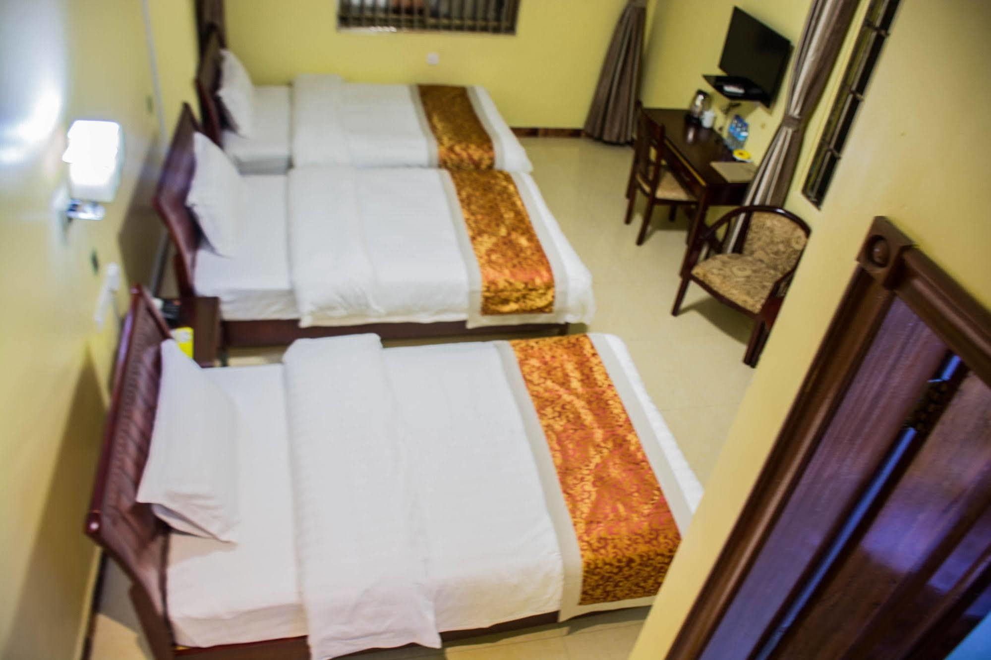 Hong Kong Hotel Νταρ ες Σαλάμ Εξωτερικό φωτογραφία
