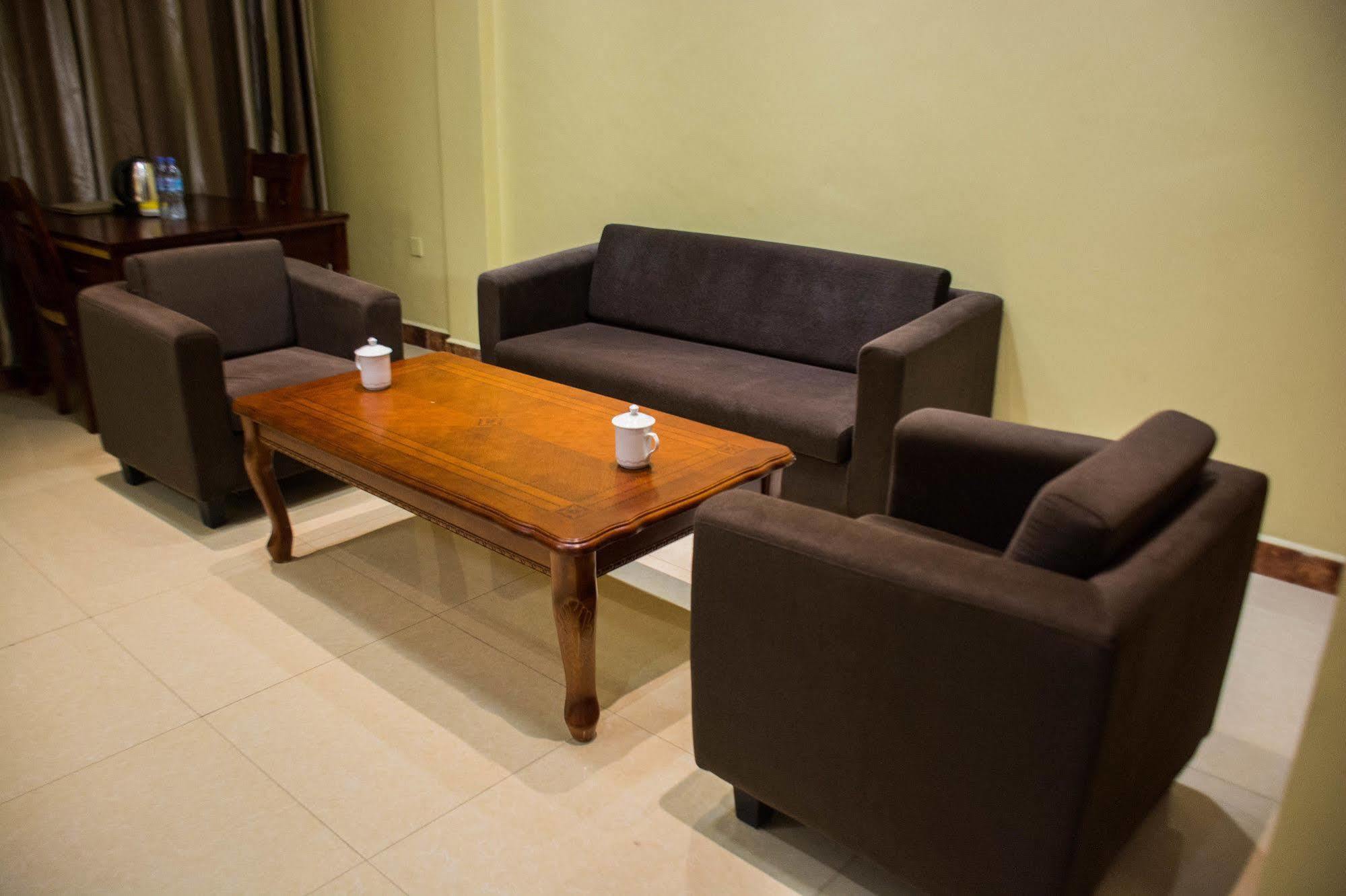 Hong Kong Hotel Νταρ ες Σαλάμ Εξωτερικό φωτογραφία